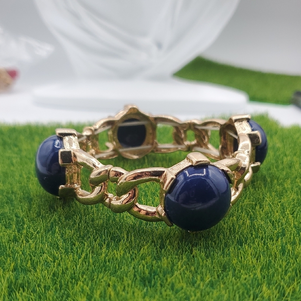 Sapphire Tone Buckle Bracelet B3022